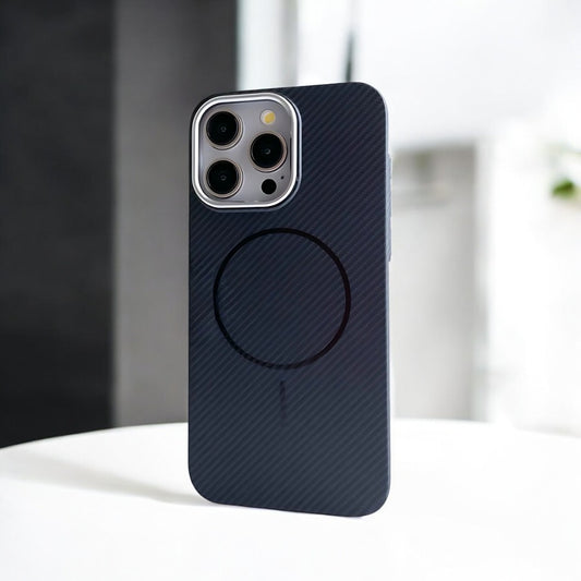 Verona Carbon Magnetic Case Black
